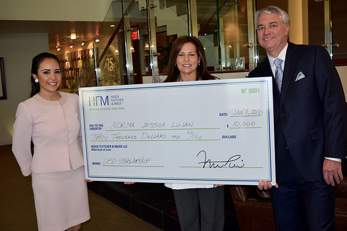 Diversity-Scholarship-check-presentation